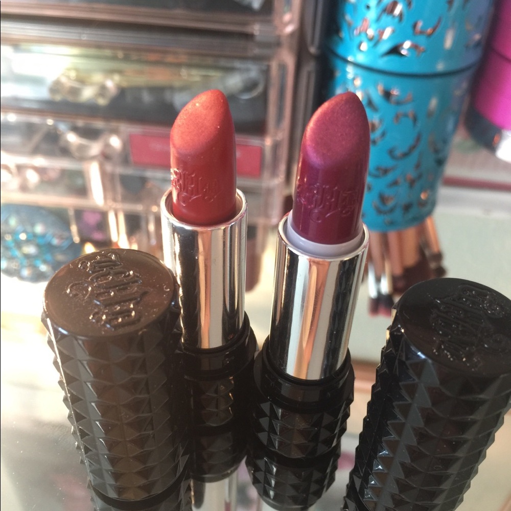 KVD Studded Kiss Chula for Ginascottid